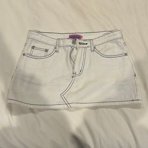 Edikted white mini jean skirt ❤️ size extra small slightly worn